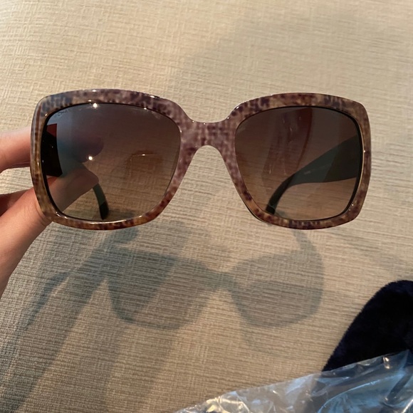 Chanel Sunglasses with CC logo brown beige style main image 6